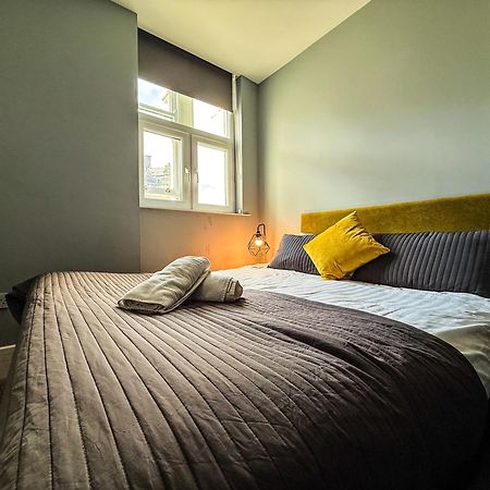 3 Bedroom Apartment In The Heart Of Newcastle - Modern - Sleeps 6 ภายนอก รูปภาพ