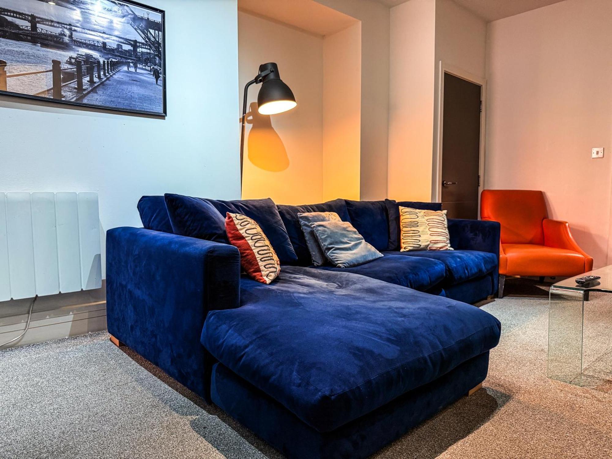 3 Bedroom Apartment In The Heart Of Newcastle - Modern - Sleeps 6 ภายนอก รูปภาพ